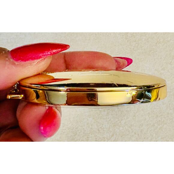 COMPACT MIRROR: j’adore DIOR Golden Tone w/Matching 3 Link Chain Wristlet, NWOT - Picture 15 of 16